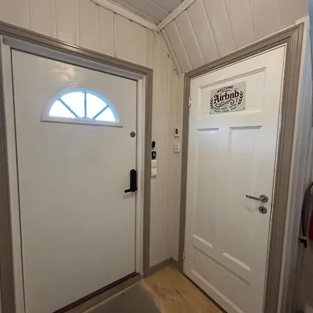 Apartman 2 Bedroom Basement For 1-6 People With Free Parking Hønefoss