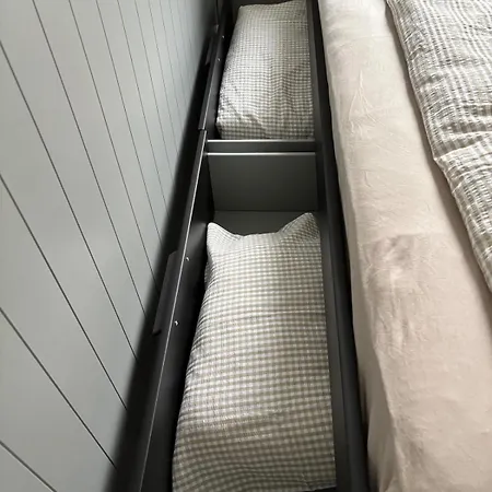 2 Bedroom Basement For 1-6 People With Free Parking Honefoss