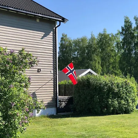 2 Bedroom Basement For 1-6 People With Free Parking Hønefoss